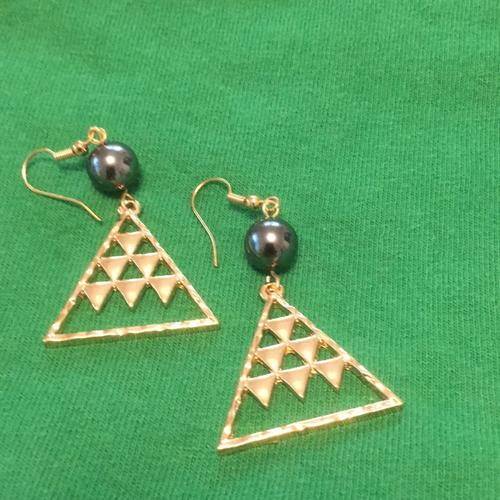 Mauna earrings gold plated w Tahitian like pearl